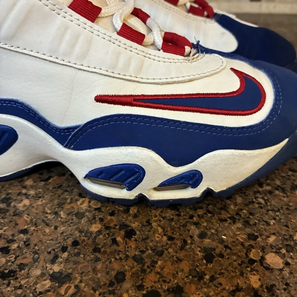 Nike Air Griffey Max 1 GS White Blue Red Kids Size 4Y DX3724-100 Baseball